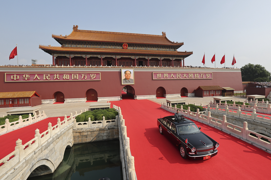 9月3日，紀(jì)念中國(guó)人民抗日戰(zhàn)爭(zhēng)暨世界反法西斯戰(zhàn)爭(zhēng)勝利80周年大會(huì)在北京天安門(mén)廣場(chǎng)隆重舉行。